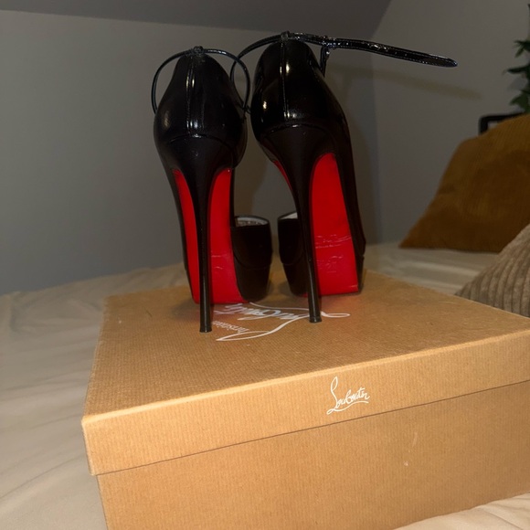 Christian Louboutin Platform Heel Pumps - Picture 7 of 11